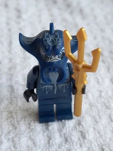 Lego Atlantis Manta Krieger Minifigur mit Helm und Dreizack - Bild 1 von 8