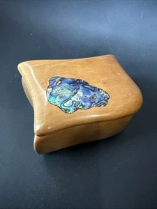 Authentic New Zealand Kauri Ancient Wood Box signed by the Artist Trinket Box - Picture 1 of 12