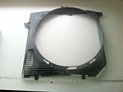 Mercedes-Benz 300E W124 1985-1992 ~ cubierta del ventilador ~ A1245000755 Foto 1 de 4