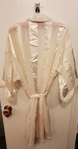 Kristine Tyler Intimates Silver ShinyThread Negligee Robe - Picture 1 of 3
