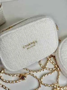 2024 Chanel Limited Ed. Beauty White Tweed Makeup Bag Clutch with Leather Strap - Picture 1 of 6