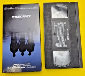 Mystic River VHS 2003 Crime Thriller Sean Penn Tim Robbins Kevin Bacon - Picture 1 of 3