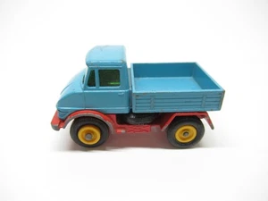 MATCHBOX LESNEY  #49 BLUE AND RED UNIMOG - Picture 1 of 5