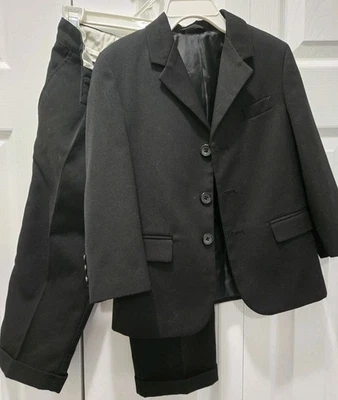 Chicos Talla 4 Traje Negro Chaqueta Y Pantalones Plisados Negros A Juego Boda Vacaciones Foto 1 de 4