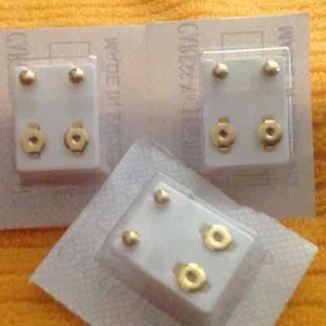 1 par de pendientes perforadores de oreja estériles sin deslustre, anillo original Tondo Pin - Imagen 1 de 2