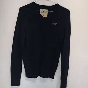 Herren Hollister Sportbekleidung V-Ausschnitt Pullover blau mit rotem Logo Größe Medium schön con'd - Bild 1 von 3