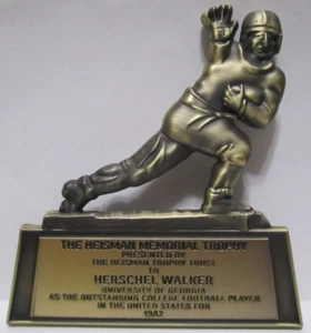 UGA UNIVERSITY OF GEORGIA BULLDOGS FOOTBALL HERSCHEL WALKER HEISMAN TROPHY COIN - Picture 1 of 3