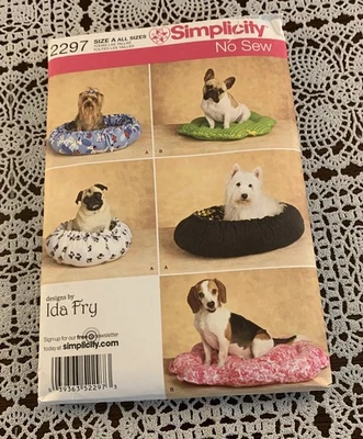 Simplicity Pattern 2297 No Sew Pet Beds Brand  New Uncut  - Image 1 of 4