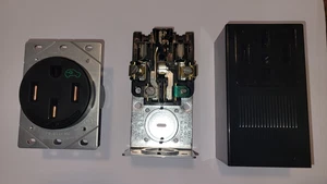 2 Leviton Receptacles, 1 Flush Mount & 1 Surface Mount NEMA 125/250V 14-50R 50A - Picture 1 of 1