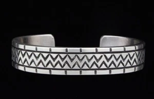 Solid Sterling Silver Bracelet By Navajo Artist Calvin Martinez - Picture 1 of 3