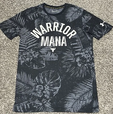 Camisa de manga corta Under Armour Project Rock para hombre pequeña negra Palm Warrior Mana Foto 1 de 3