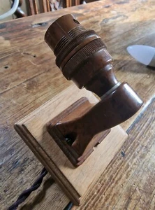 Restored 1930s Art Deco Bakelite Wall Light on Beech Pattress. Fully Functioning - Picture 1 of 10