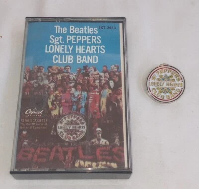 The Beatles Sgt. Peppers Lonely Hearts Club Band Cassette Tape 4XT 2653 & Pin ! - Image 1 of 4