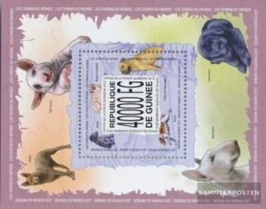 Guinea bloque 2304 nuevo con goma original 2013 perros - Imagen 1 de 1