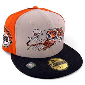 Cappello New Era Cincinnati Bengals NFL 2023 Sideline Logo Storico 59Fifty Fitted - Foto 1 di 7