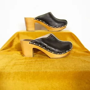 Vintage 1970s Black Leather Wooden Clogs Boho Platform Heels Size UK 2 EU 35 - Picture 1 of 5