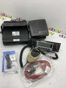Motorola XTL5000 XTL-5000 UHF 450-520MHz 40 Watt P25 Digital Radio M20SSS9PW1AN - Zdjęcie 1 z 13