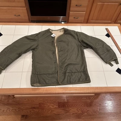 Chaqueta de campo vintage M-1951 forro para hombre pequeña lana verde oliva ejército de Estados Unidos años 50 1953 Foto 1 de 4