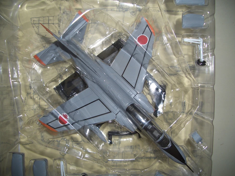 RDC44 JAPAN KAWASAKI T-4 TRAINING JET ALTAYA 1:72 IXO NEW FIGHTER — 第 1/1 张图片