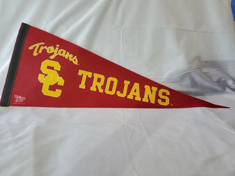 VTG NCAA 12 X 30 Wincraft USA Felt Pennant USC Trojans California Cover