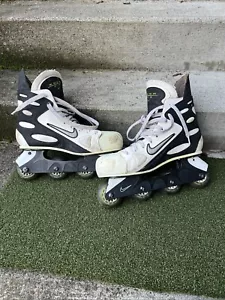 Vintage NIKE Air Zoom Street Hockey Roller Blades pattini in linea da uomo taglia 13 - Foto 1 di 17