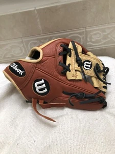 Wilson A550 Jungen Tight Fit Broken In Game Ready 11" Baseballhandschuh Rechtswurf - Bild 1 von 17