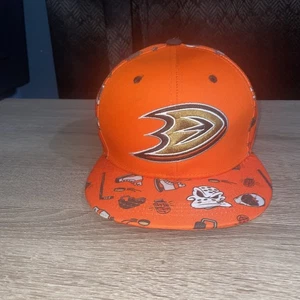 Anaheim Ducks SGA Sombrero NHL Naranja Brillante Estampado por Todas Partes Gorra de Béisbol Hockey CHOC - Imagen 1 de 9