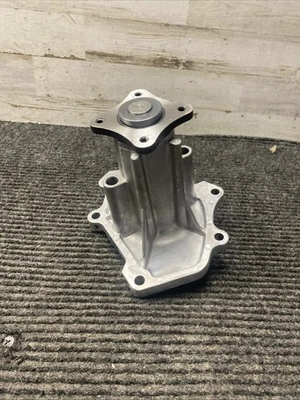 Bomba de agua para motor Hitachi WUP0006 Foto 1 de 4