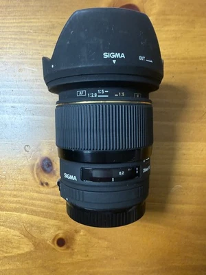 Sigma 28mm f/1.8 EX DG Aspherical Macro Lens for Canon EF - Image 1 of 4