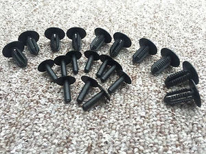 10PCS OF MERCEDES BENZ FIR TREE PUSH RIVET CLIPS BUMPER TRIM BODY PANEL RETAINER - Picture 1 of 6