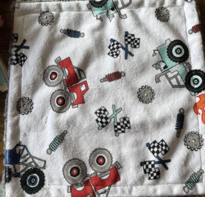 Lovey Security Bebé Niño Minky 14 X 14 EE. UU. NUEVO CON ETIQUETAS Camiones Gris con anillo clipb Foto 1 de 3