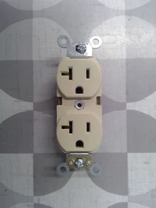 Leviton 5362-SI 20A 125V 2 Pole 3 Wire Duplex Receptacle, Ivory *Free Shipping* - Picture 1 of 3