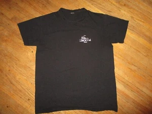 CAMISETA PUB JOHN LENNON Homenaje Pared Praga Bar Gafas Logo Adulto GRANDE - Imagen 1 de 3