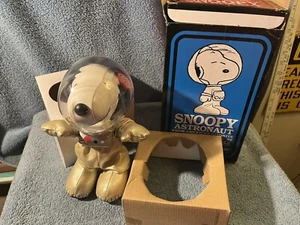 Yokohama Snoopy Town 3rd Anniversary Leather Snoopy Astronaut LE #1816 OB (L) - Picture 1 of 13