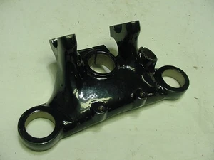 TRIUMPH 650 500 LATE 60'S TR6R TR6C TOP TRIPLE CLAMP PART # 97-3662 CAST IN IT  - Picture 1 of 3