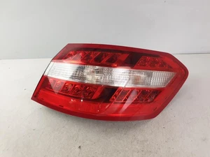 MERCEDES E KLASSE RÜCKLEUCHTE AUSSEN RECHTS A2128200264 W212 2010 - Bild 1 von 14