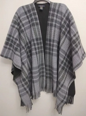 Poncho de Envoltura a Cuadros Negro / Gris Reversible de Talla Única para Mujer de Rachel Roy Foto 1 de 4