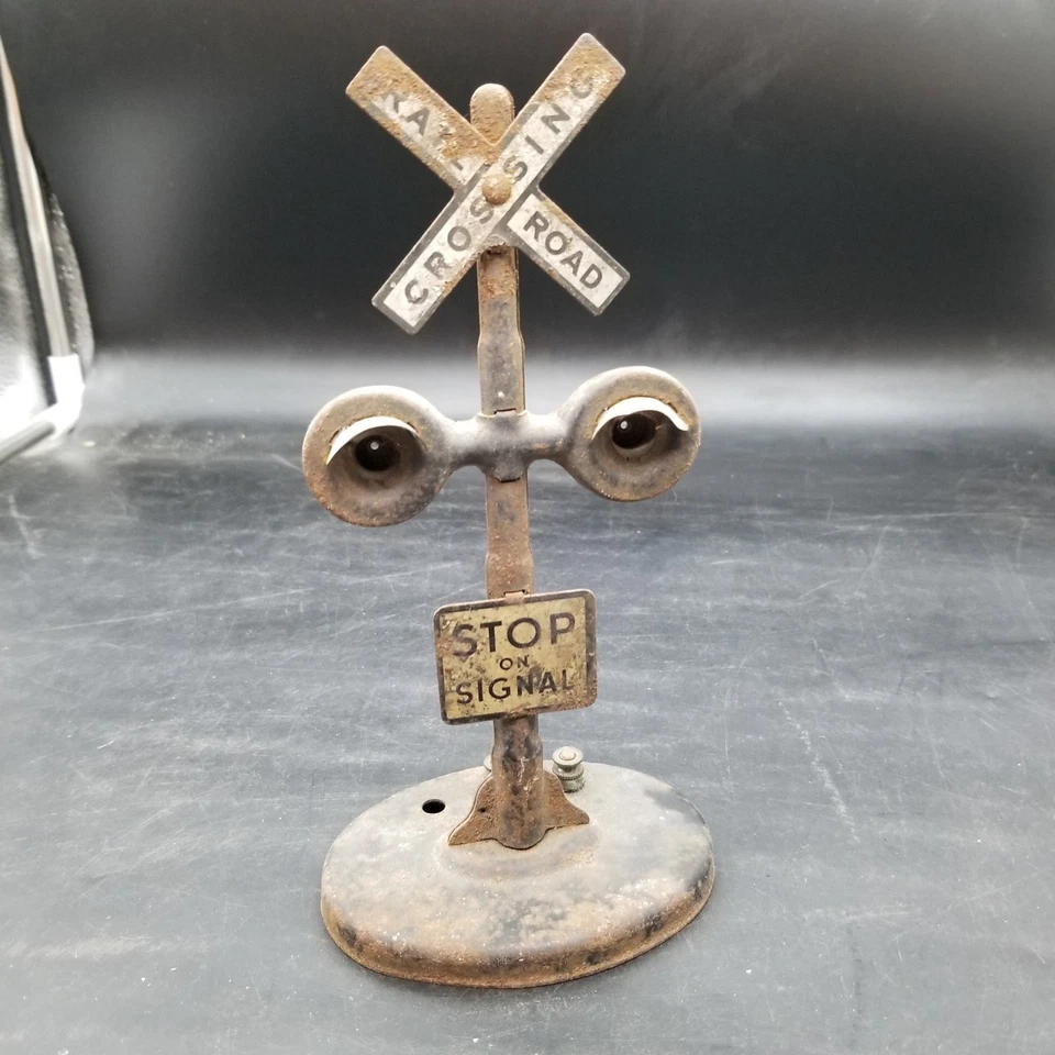 Marx Or Lionell Railroad Crossing Signal No 154 For Restoration  027 / 0 Gauge  - Image 1 of 4