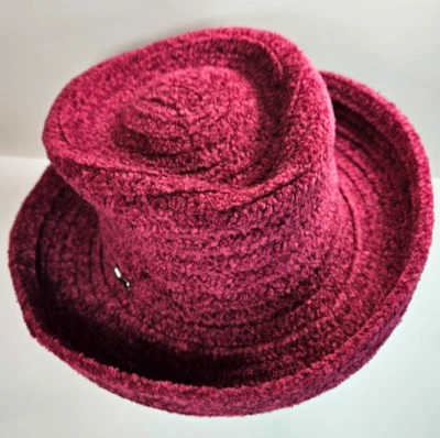 Sombrero cubo Betmar New York para mujer rojo chenilla ala enrollada boho moda núcleo Foto 1 de 4