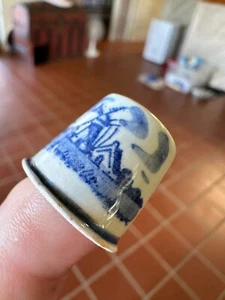 Delfter Blau Windmühle Porzellan Fingerhut - Bild 1 von 4