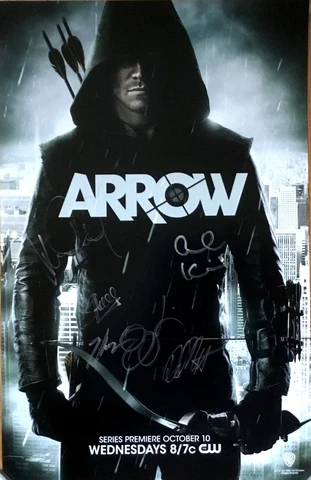 Stephen Amell Katie Cassidy autographed signed ARROW 2012 Comic-Con SDCC poster Cover