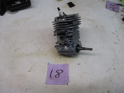 Motosierra Poulan 14" PR 3314 33cc 33CC motor 2 tiempos Foto 1 de 4