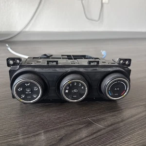 2014-2015 Subaru Forester Climate AC Heater Control Unit OEM - Picture 1 of 8