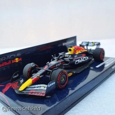 RED BULL RACING RB18 MAX VERSTAPPEN WINNER MINICHAMPS MODEL 1/43 #417221401 - Image 1 of 2