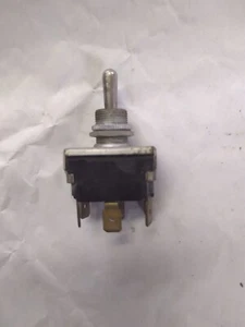 Original-Zubehör-Hersteller Neu Altlager Rad Pferd 8799 Schalter - Bild 1 von 2