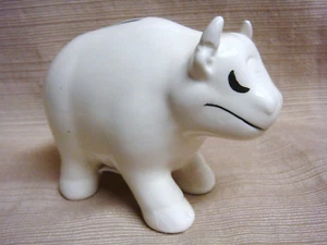Small White Ceramic SMILING BULL COW BANK - Picture 1 of 7