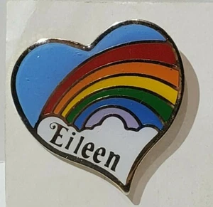 Prendedor vintage de 1" de nube arco iris en forma de corazón Centennia de los años 80 varios nombres a elegir - Imagen 1 de 41