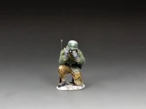 BBG128 The Combat Photographer by King and Country - Picture 1 of 2