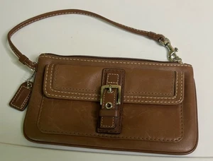 Vintage Coach Soho Leder Kalbsleder Geldbörse Clutch mit Schnalle camel hellbraun Farbe - Bild 1 von 6
