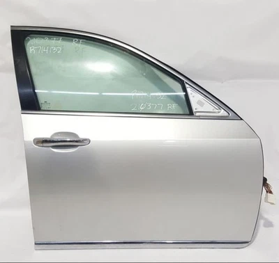 Puerta de pasajero delantera derecha plateada OEM 11 12 13 Hyundai Equus Foto 1 de 4